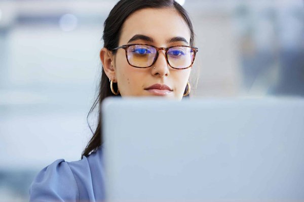 Comparatif des meilleures agences sea en france : définition, avantages et conseils pour bien choisir